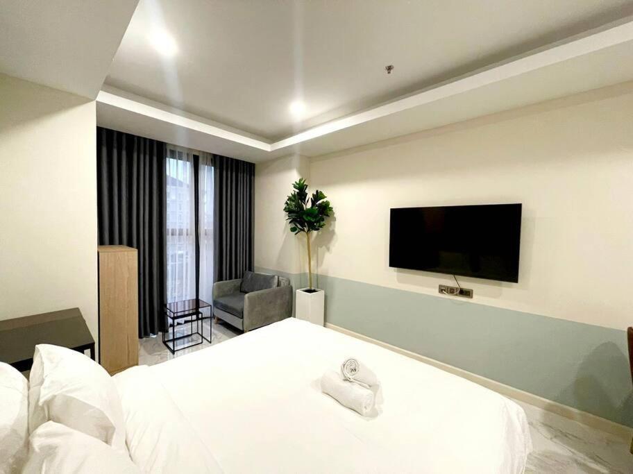The Rixx Refreshing@d1/opera House/vincom/gym/pool Ho Chi Minh City